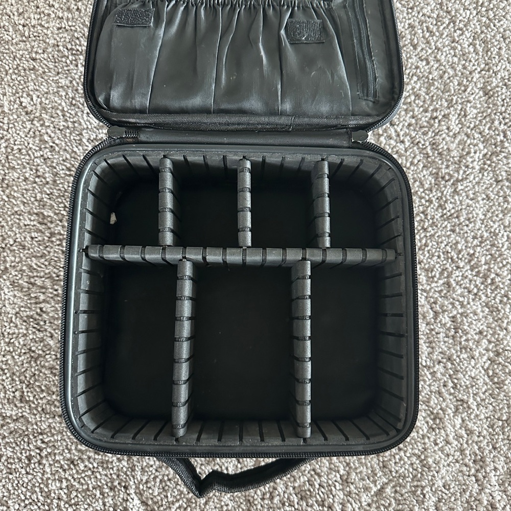 RELAVEL— Makeup Case - Picture 4 of 5